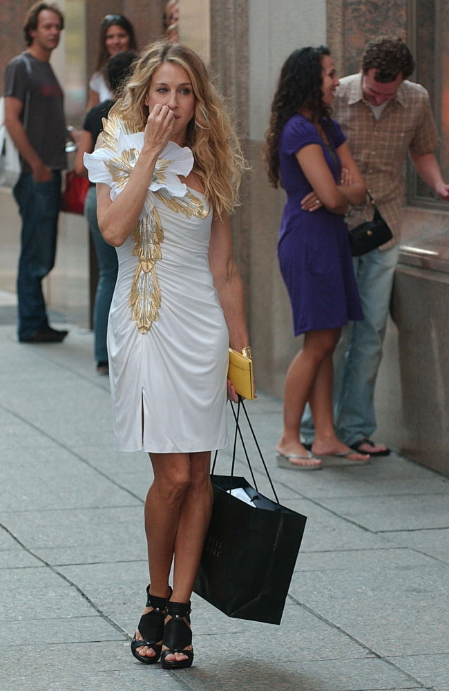Sarah Jessica Parker On Location For Candids Filming Of Sex And The