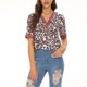 thumbnail image 4 of Moda Mujer Casual Primavera Manga corta Impreso Escote en V Botón Color Contraste Camiseta Blusa Fridja gope4924, 4 of 5