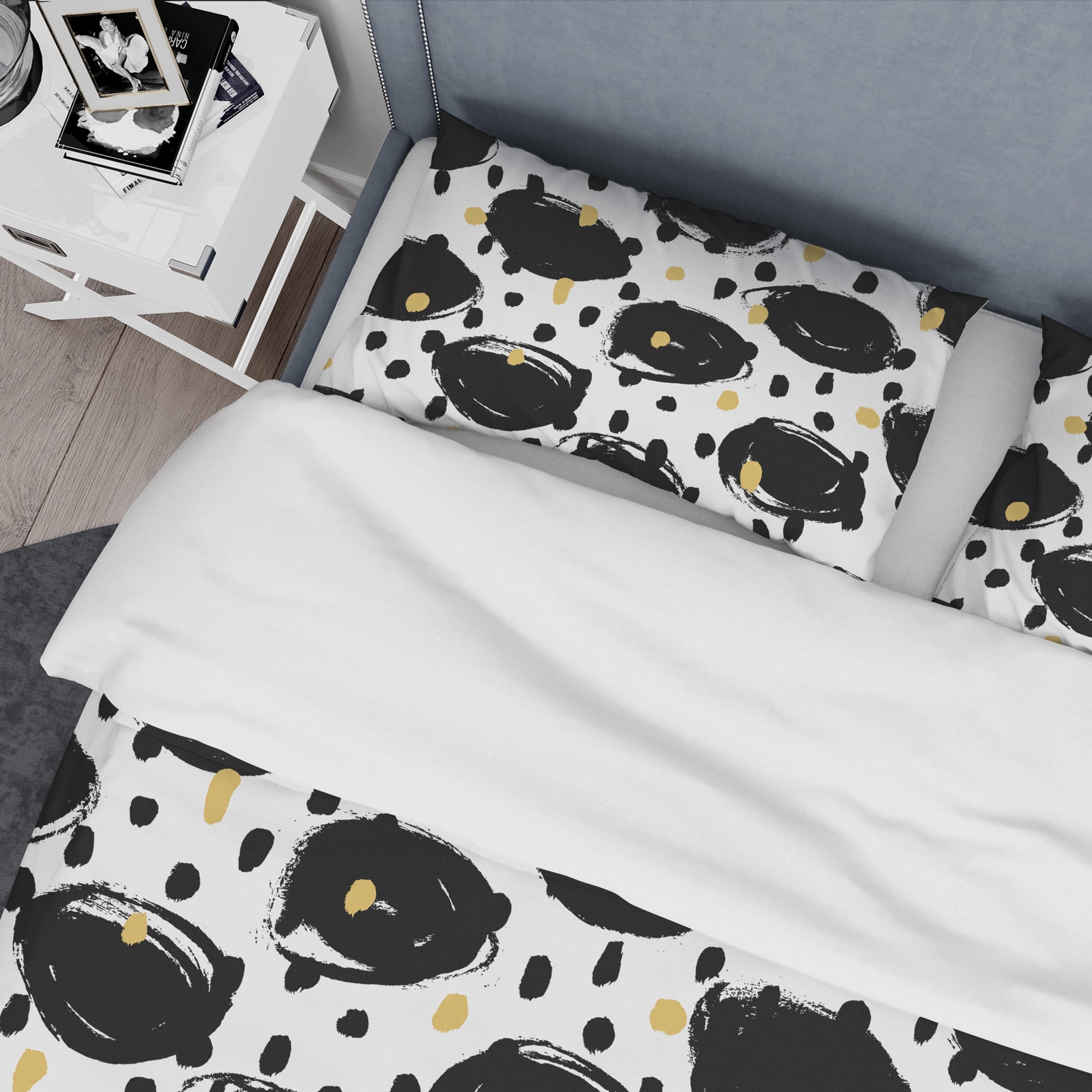 Designart 'Monochrome Geometric Pattern V' Mid-Century Modern Duvet Cover Set