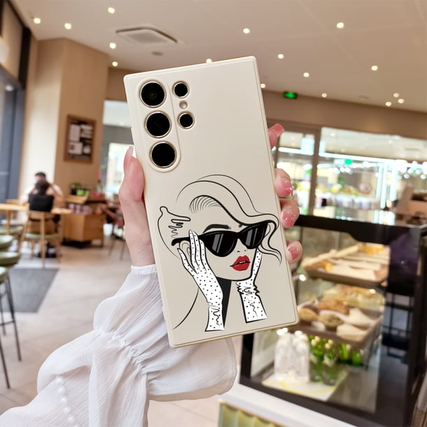 Mantenga su iPhone seguro y a la moda con esta elegante funda de goma de TPU para teléfono, que presenta un llamativo estampado de dibujos animados.
