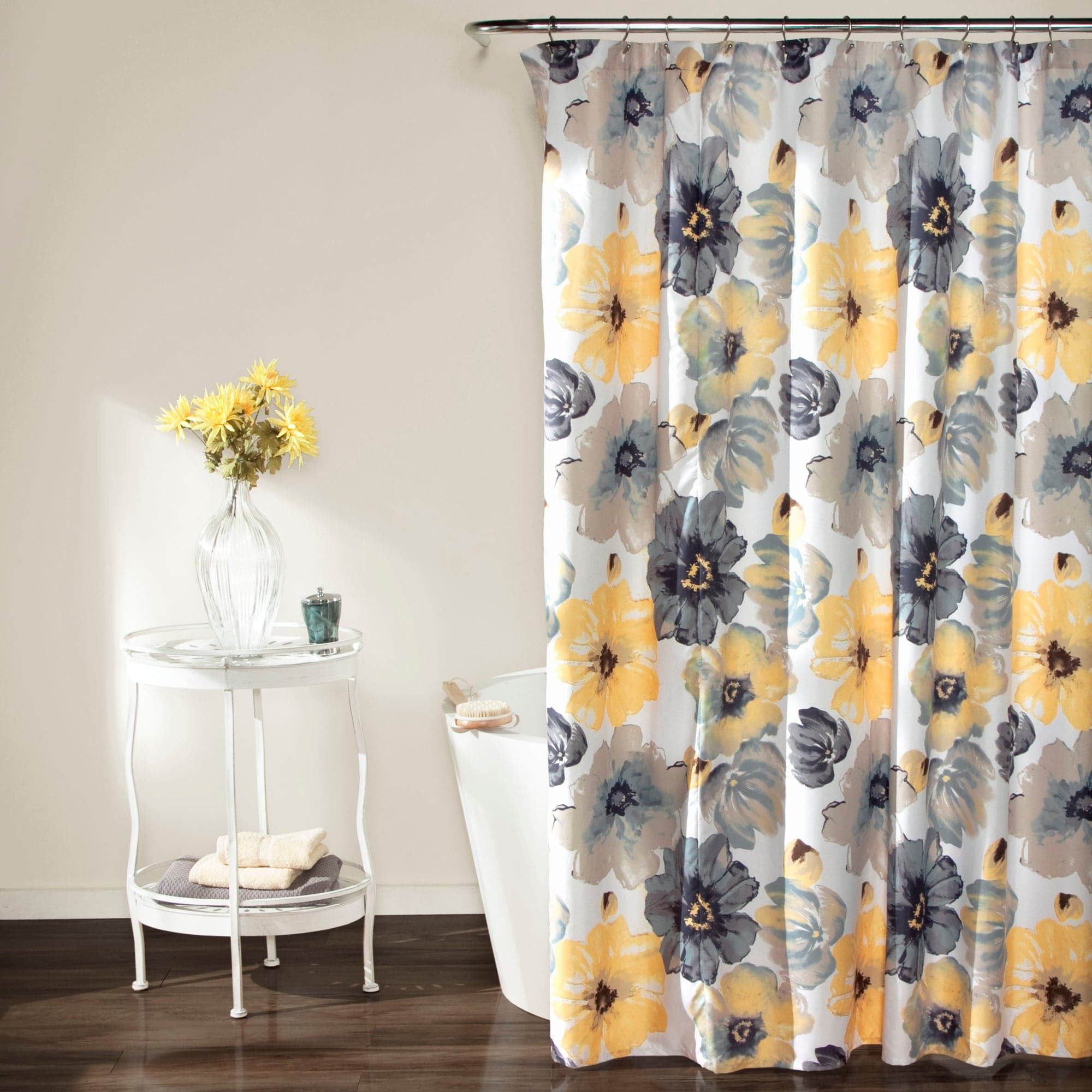 Lush Decor Leah Shower Curtain - Contemporary Floral Flowers Polyester, 72 in x 72 in, 1 Count
