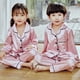 thumbnail image 1 of Conjunto de pijamas para niños Niños Niños Otoño e invierno Simulación Seda Hielo Seda Delgada Manga corta Niñas Bebé Medio Dibujos animados Ropa de dormir 12 115-125 cm zhangmengya CONDUJO, 1 of 2