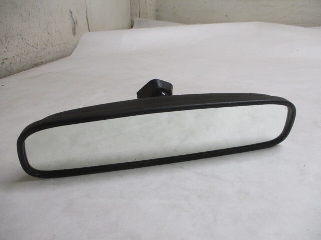 Pre-Owned Kia Sportage Sorento Manual Rear View Mirror OEM LKQ - Verify Specific Vehicle Fitment In Description - (Good)