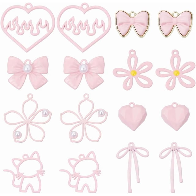 1 caja de 32 piezas de 8 estilos de dijes de flores de metal rosa, dijes de corazón de aleación pintados con aerosol, cuentas de perla, corazones de amor, colgantes florales de gato y gatito