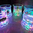 thumbnail image 3 of Logotipo personalizado, vasos iluminados, gafas LED para fiesta, vasos para beber con Flash, vaso de chupito brillante para Navidad, cumpleaños, bodas, 3 of 4