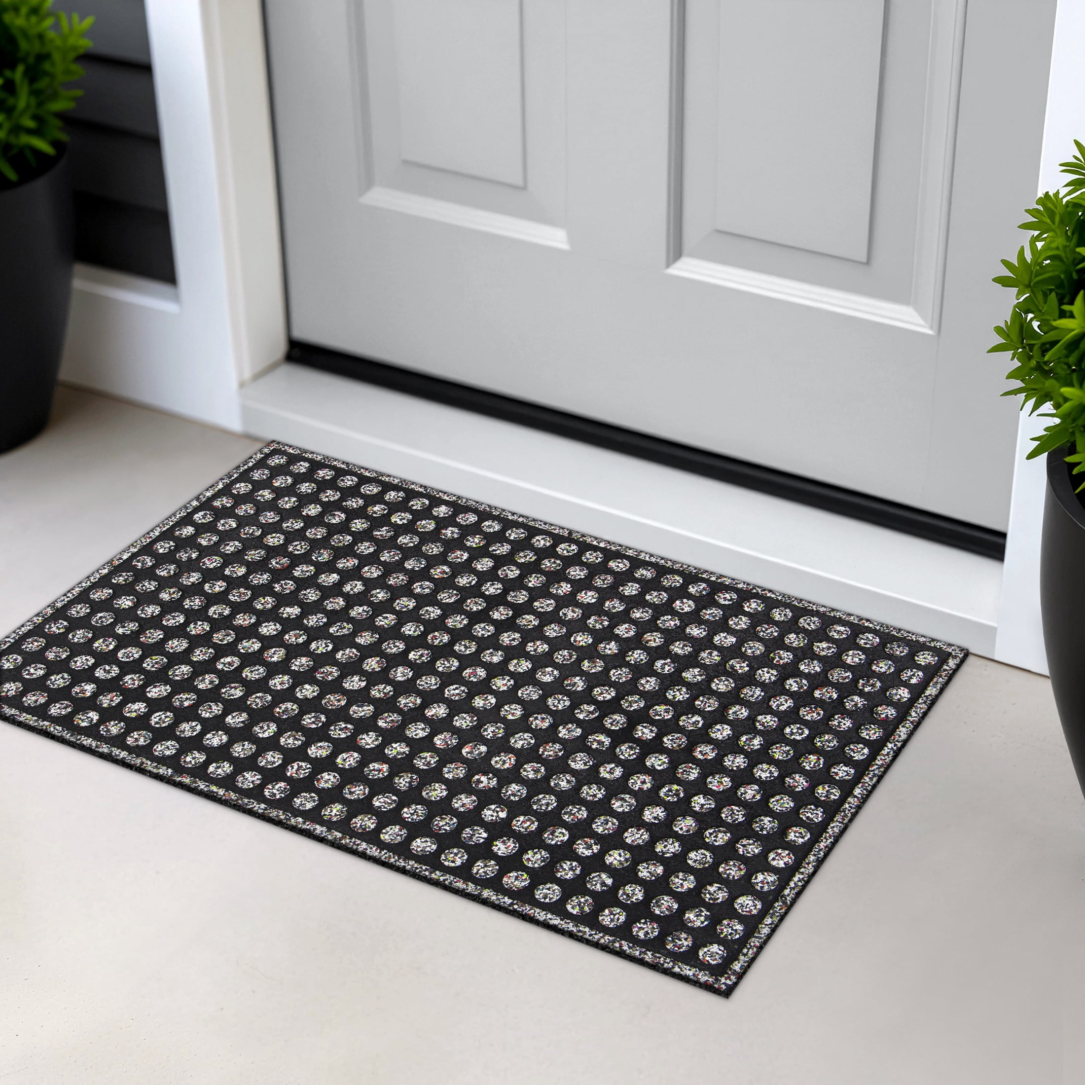 Apache Mills Black Dots Endurance Outdoor Rubber Doormat made with Nike Grind, 18" x 30"