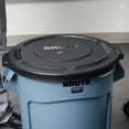 thumbnail image 3 of Tapa Para Contenedor Brute 20 Gal Rubbermaid Negro Rubbermaid Brute, 3 of 3