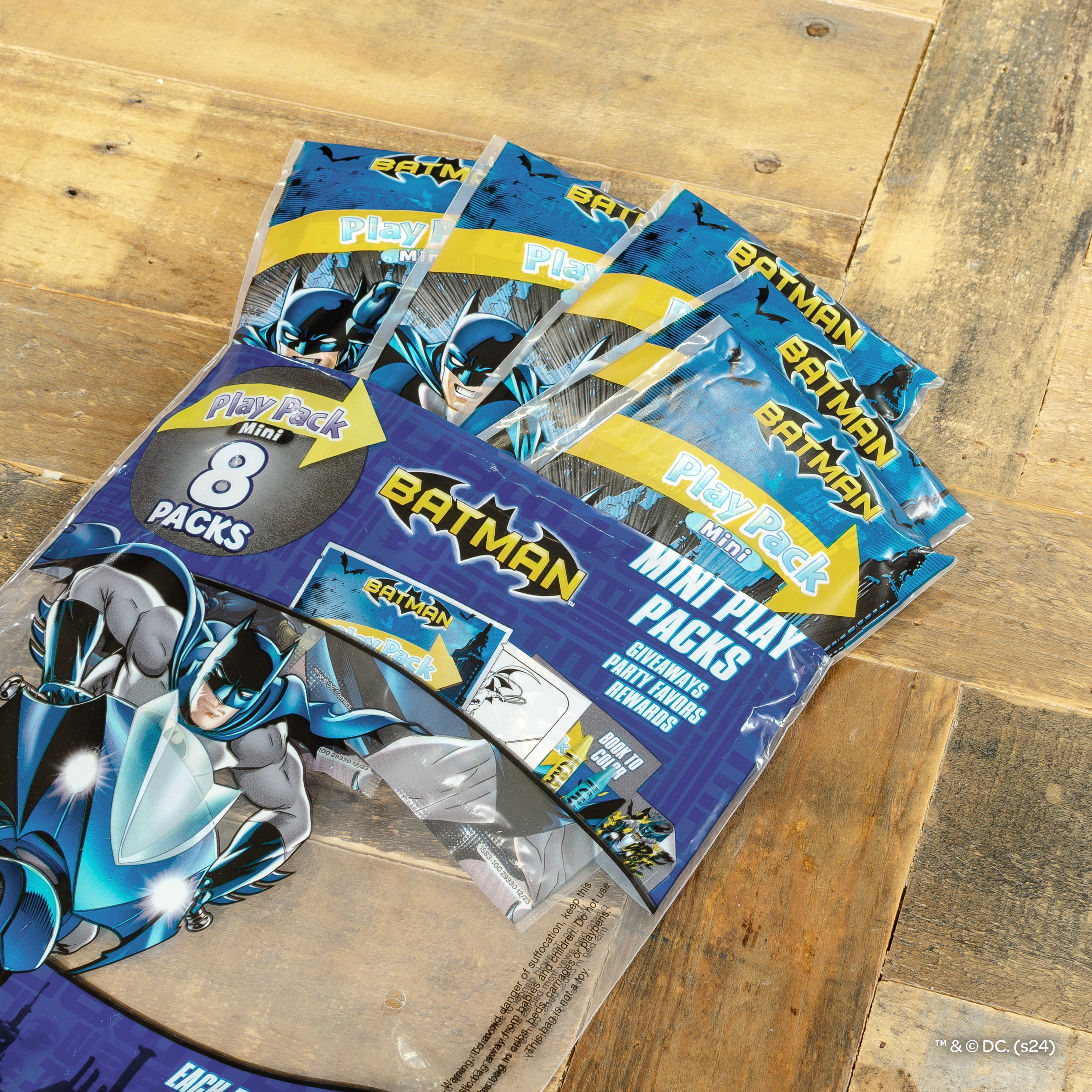 DC Comics Batman 8 Count Mini Play Pack with Small Coloring Book and Crayons, Paper Party Favors