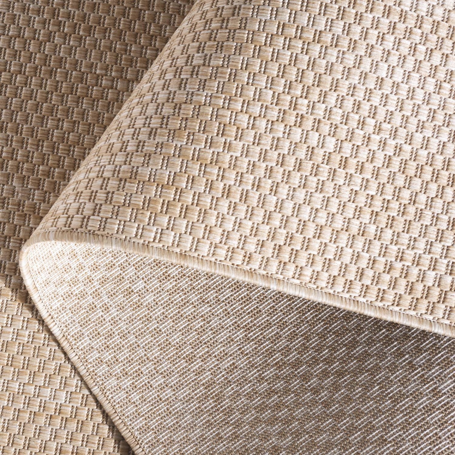 SAFAVIEH Beach House Jacinth Solid Indoor/Outdoor Area Rug