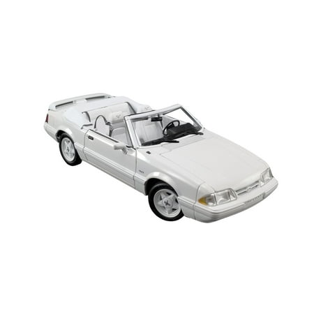 Ford Mustang Cobra Convertible 1993 Ford Mustang LX 5.0L Convertible Feature Car Vibrant White Ltd Ed 474 pcs Worldwide 1/18 Diecast Model Car by GMP ()