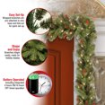 thumbnail image 4 of National Tree Company Guirlande de Noël Pré-Éclairée Crestwood Spruce 9 Pieds, 4 of 5