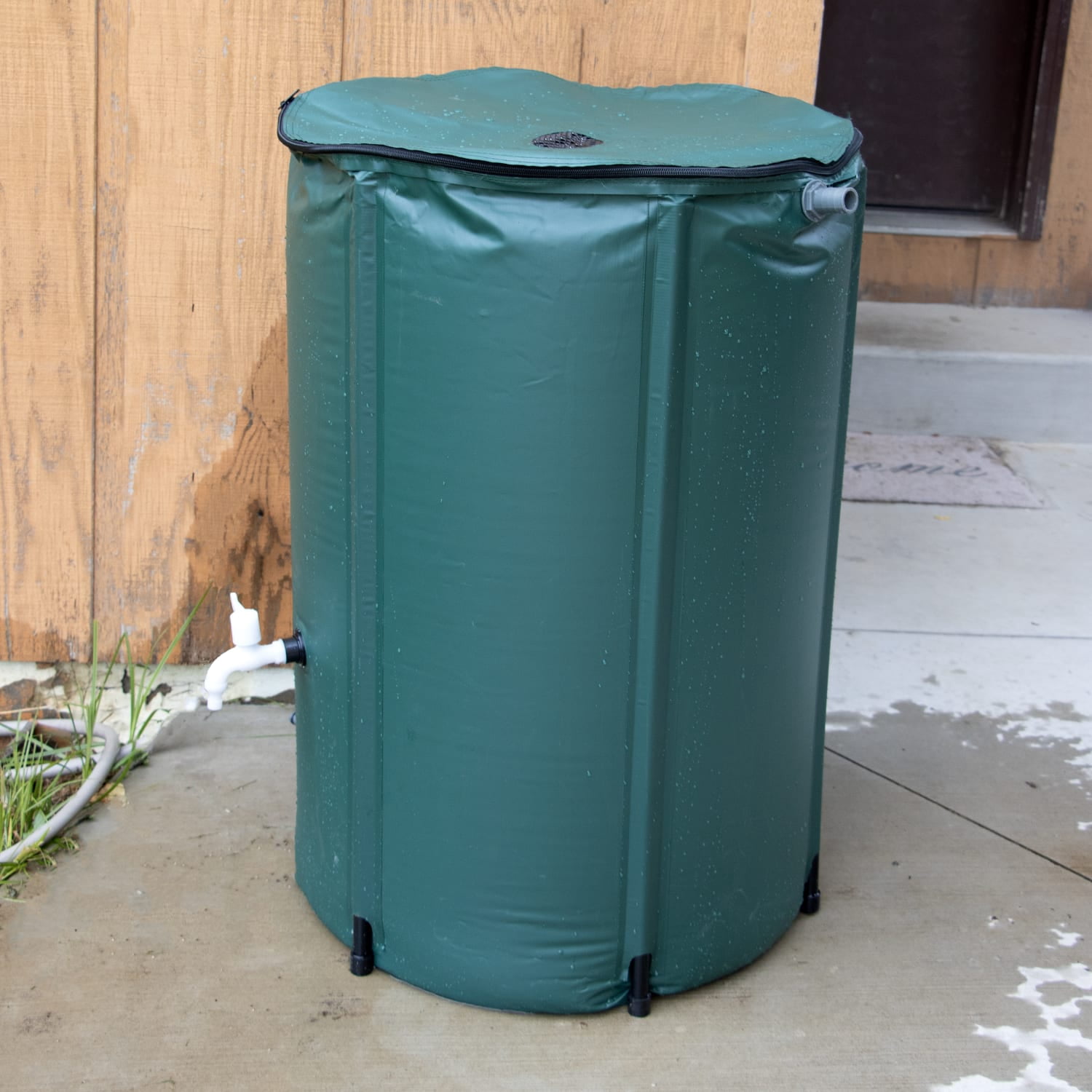 Lehman's Collapsible Rain Barrel, Durable Water Storage for Garden Irrigation, Space-Saving and Easy to Use, 66 Gallon Capacity