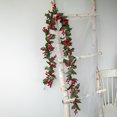 thumbnail image 2 of Guirnalda de Navidad de bayas rojas, guirnalda de bayas artificiales flexibles para decoración de chimenea de interior y exterior para el invierno, vacaciones de Navidad, decoración de Año Nuevo kaili Sencillez, 2 of 4