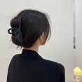 thumbnail image 1 of (Negro) Pinza de pelo negra Vintage de gran tamaño para mujer, clip de tiburón de viento frío de otoño, 1 of 5
