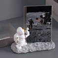 thumbnail image 1 of Estatuilla de astronauta Soledad Marco de fotos de astronauta, 1 of 9