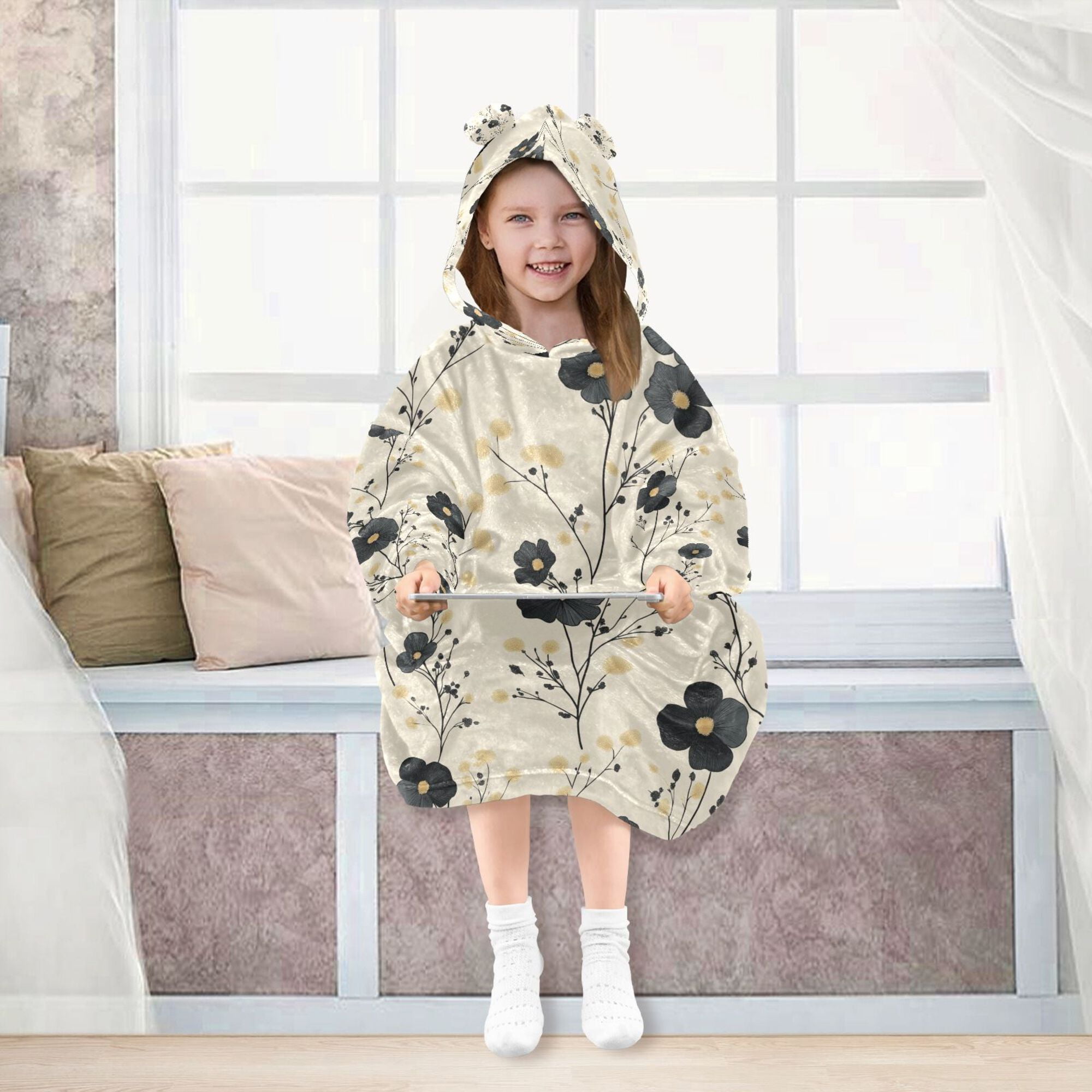 FORMRS Wearable Blanket Hoodie with Sleeves for Kids Cozy Flannel Sweatshirt, Small Black Flowers