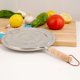 thumbnail image 3 of Anillo de cocina de metal de 21 cm con mango de madera, utensilios de cocina para el hogar, difusor de calor, sartén para cocina de gas, eléctrica o de inducción, guantes anti-calor., 3 of 6