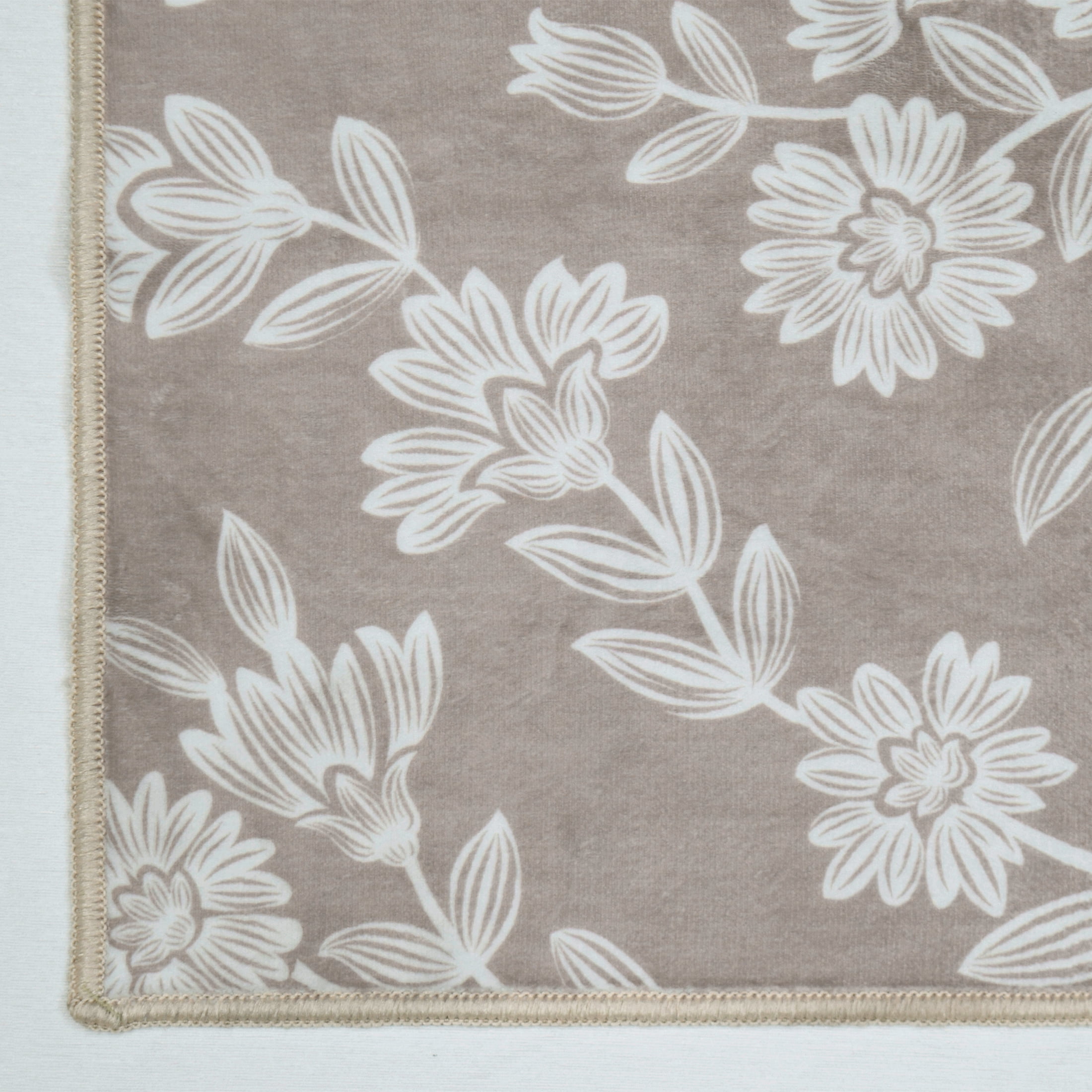 My Texas House Taupe Flower Damask Machine Washable Indoor Area Rug, 5' x 7'