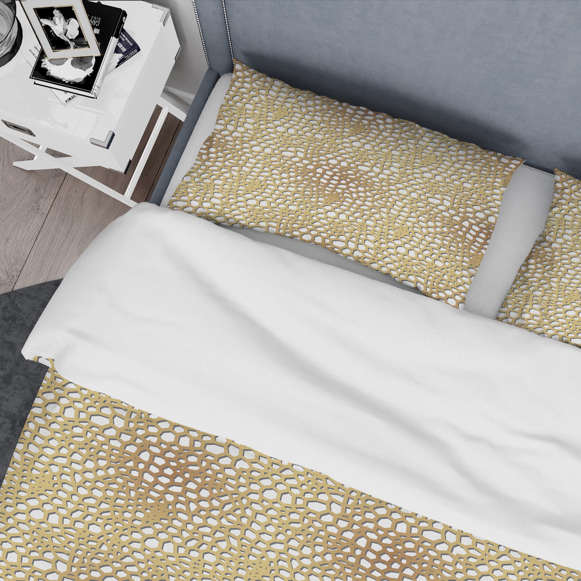 Designart 'Golden Maze' Mid-Century Modern Duvet Cover Set
