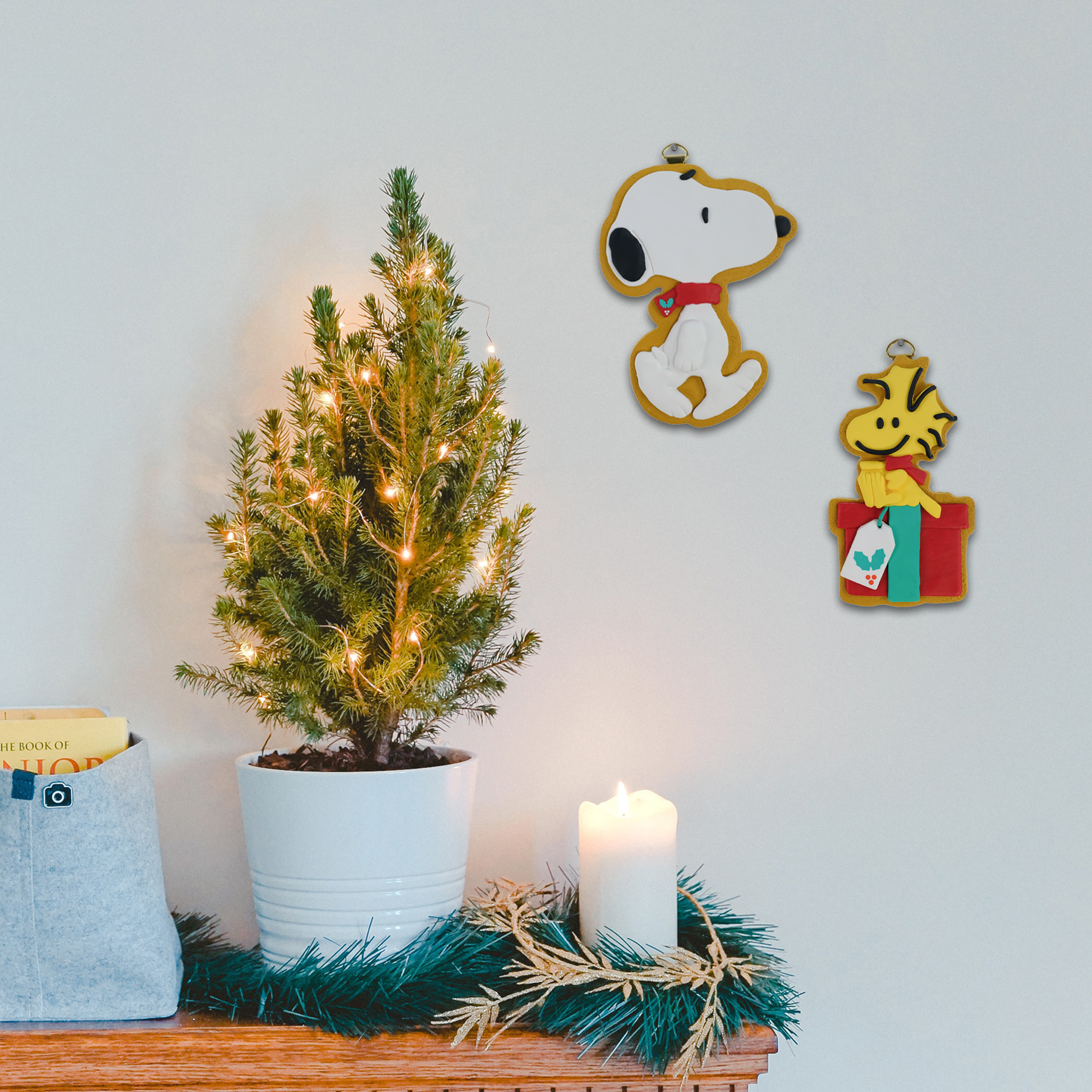 Peanuts, Snoopy " Cookie" Wall Decor, 5.5" Tall, White, by Ruz