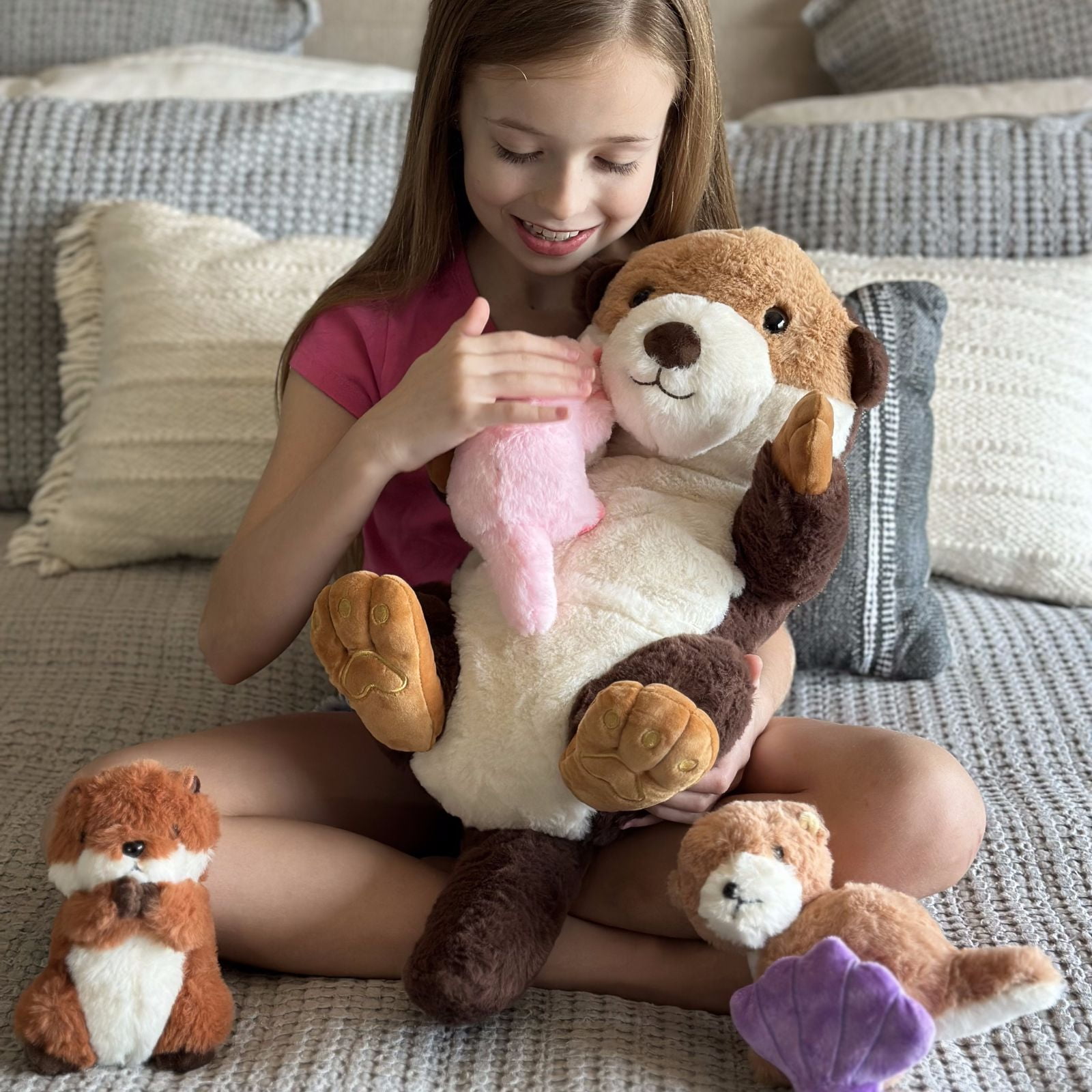 Muiteiur 5 Piece Sea Otter Stuffed Animal with 3 Baby Otter Plush Toys