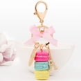 thumbnail image 2 of Un regalo decorativo personalizado, elegante y único: dije para bolso con forma de macarrón rojo rosado, 2 of 6