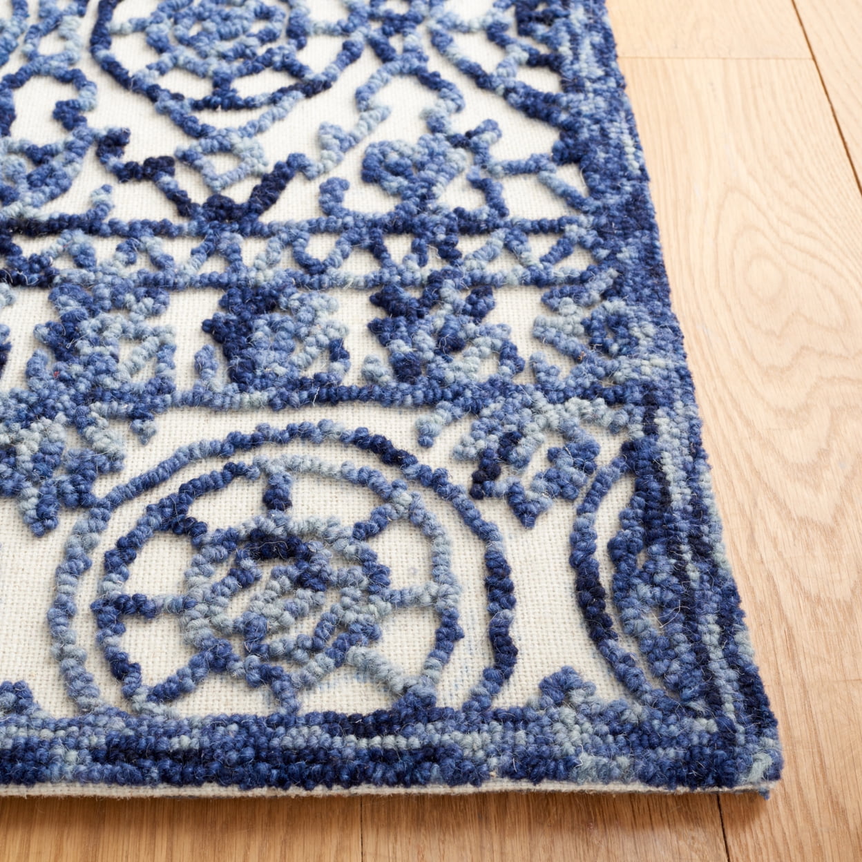 SAFAVIEH Trace Aditi Oriental Area Rug, Navy/Ivory, 4' x 6'
