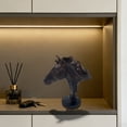 thumbnail image 3 of Escultura minimalista de cabeza de caballo para escritorio | Decoración moderna con melena de cerdas para el hogar, la oficina o la estantería | Base de resina con acabado negro mate | Regalo para, 3 of 6