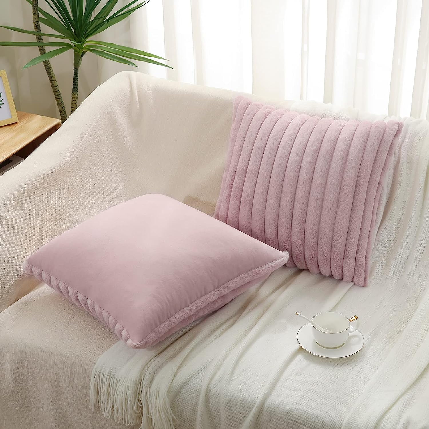 XeGe Lot de 2 taies d'oreiller décoratives en fausse fourrure à poils longs douces en velours avec fermeture éclair (très grand lit, gris foncé
