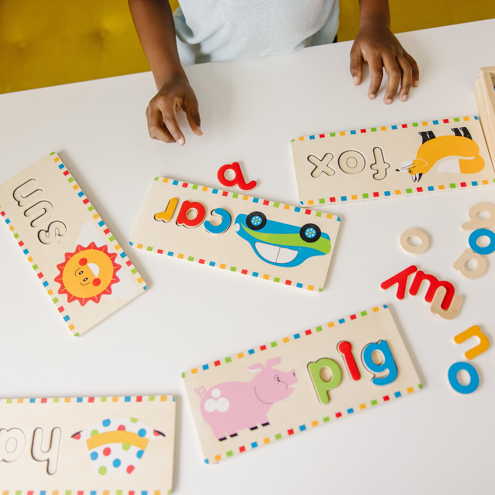 Melissa & Doug First Words Wooden Spelling Boards Letter Matching Activity (69 Pieces)