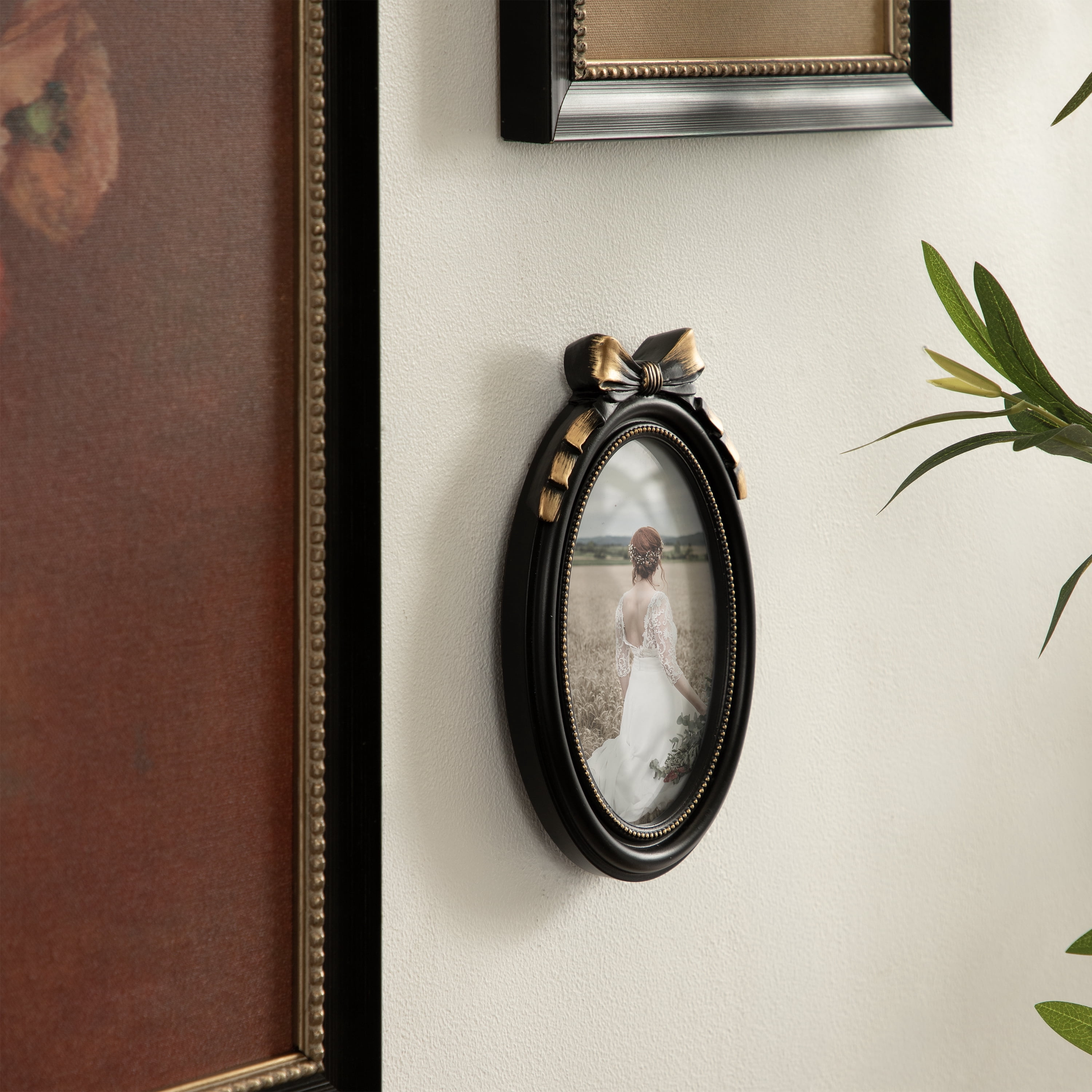 DesignOvation – 4x6 Picture Frame – Oval Bow Tabletop Photo Frame