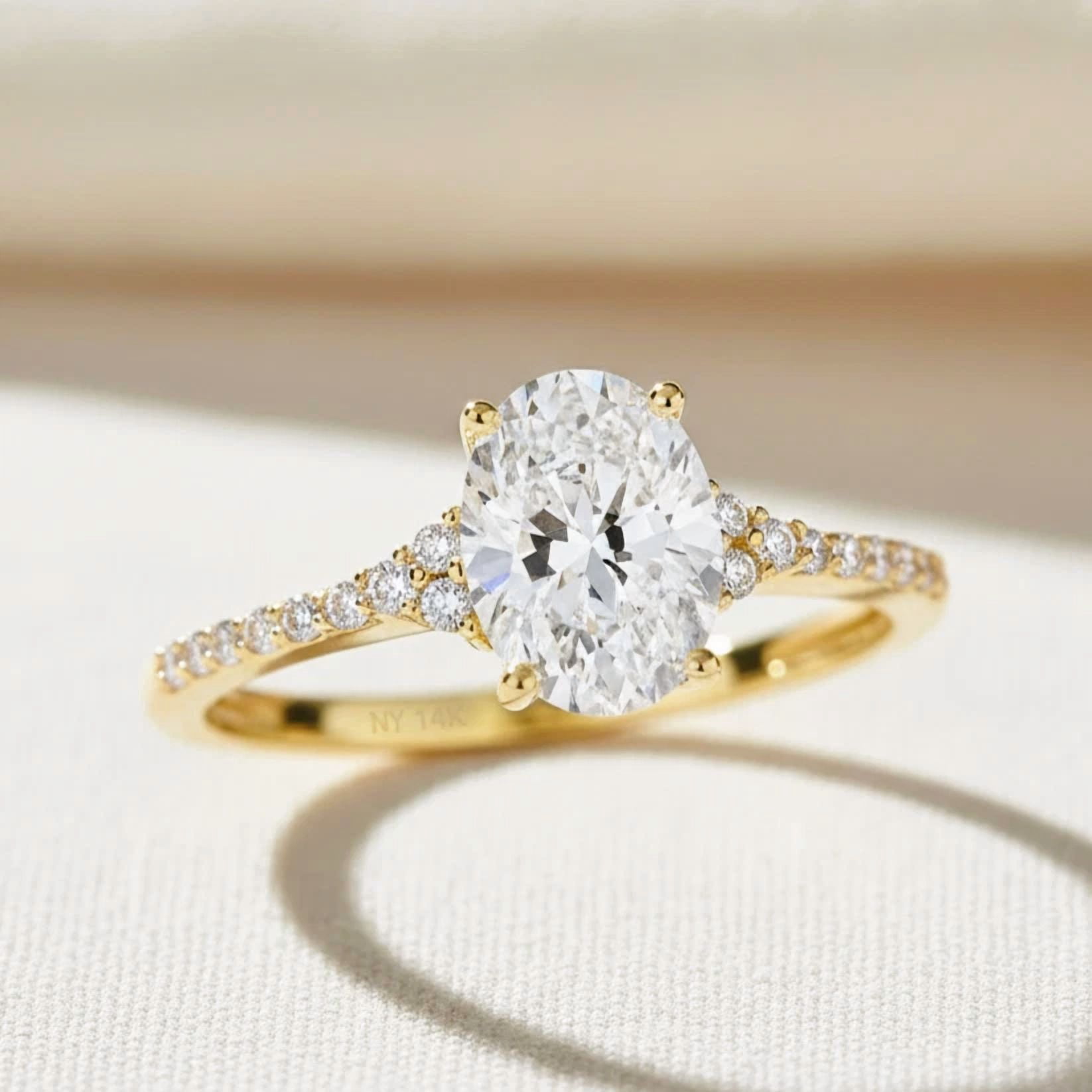Tilo Jewelry 14K Yellow Gold 1.50 Carat Solitaire Oval-Shaped Engagement Wedding Ring with Side-stone Accents | Size 7 | Classic Engagement Ring for Women