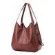 thumbnail image 3 of Bolso vintage de piel para mujer con gran capacidad y diseño de lujo, 3 of 6