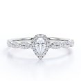 thumbnail image 1 of Anillo de Compromiso JeenMata con Pavé Semi Infinito y Diamantes Talla Pera de 0,5 Quilates en Halo de 3 Puntas Oro Blanco de 10 K, 1 of 6