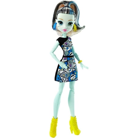 Frankie Stein Doll, Favorite Monster High ghouls are ready for scary cool posing with articulation at the shoulders and knees! By Monster High