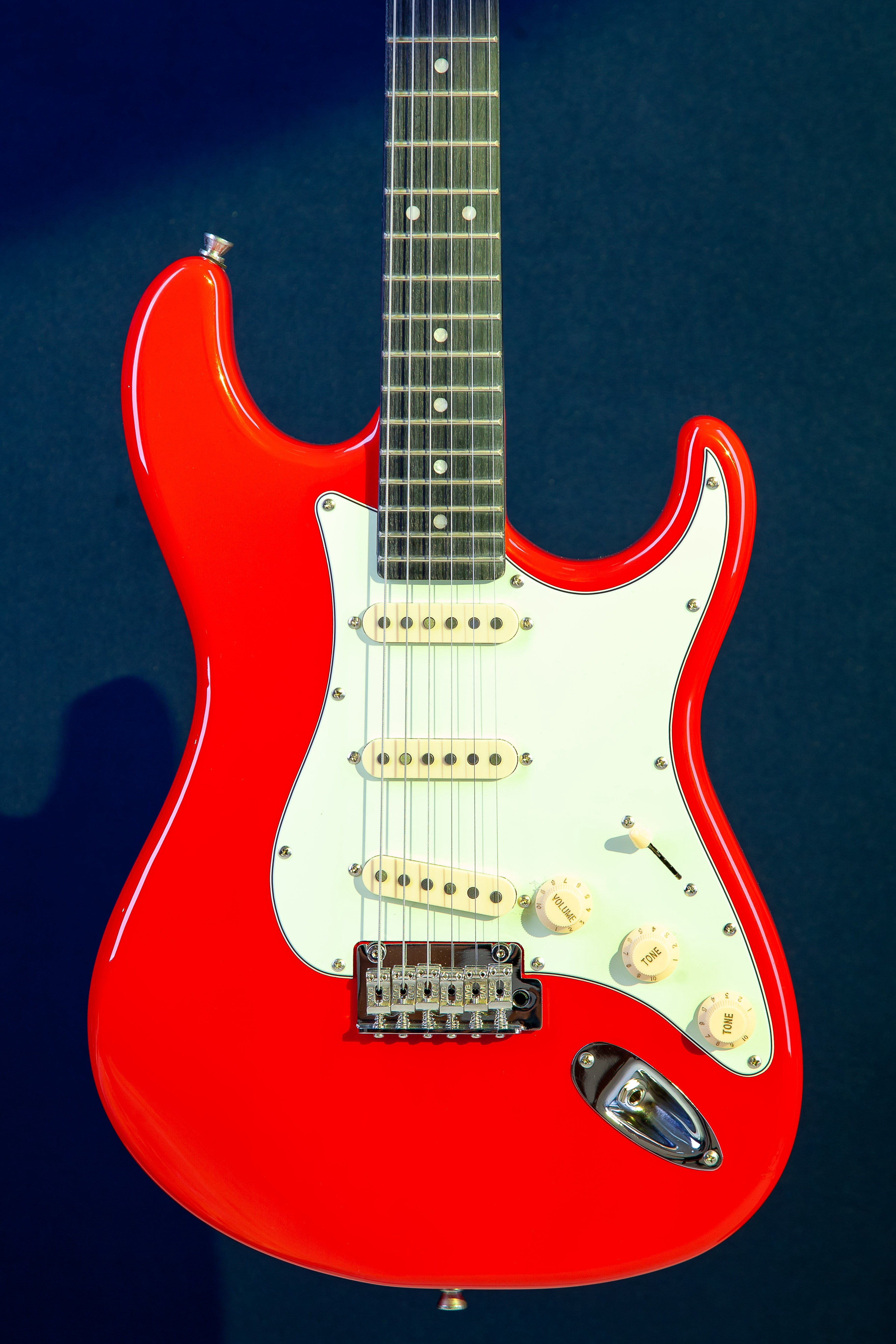 Tagima T 635 CLASSIC-MR-DF/MG Electric Guitar - Metallic Red