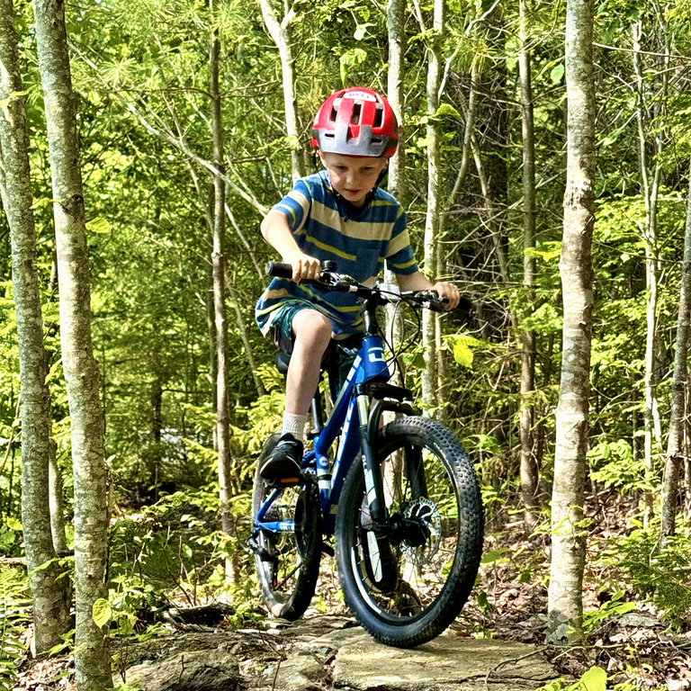 Glerc Skyline 24 Inch Kids Mountain Bike for Boys Girls 10