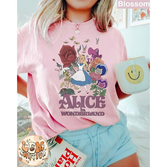 Retro Alice in Wonderland Comfort Colors T-Shirt, Vintage Disney Princess Alice, 90s Disneyland Shirt, Disney Adventures in Wonderland, Pepper Color, Size S