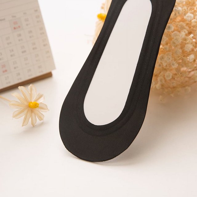 Calcetines náuticos de seda de hielo sin costuras Calcetines invisibles de color sólido que combinan con todo para mujer Calcetines náuticos de silicona antideslizantes para mujer Calcetines cortos