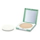 thumbnail image 2 of Base de maquillaje en polvo Clinique Almost Powder Makeup SPF 15, 2 of 8