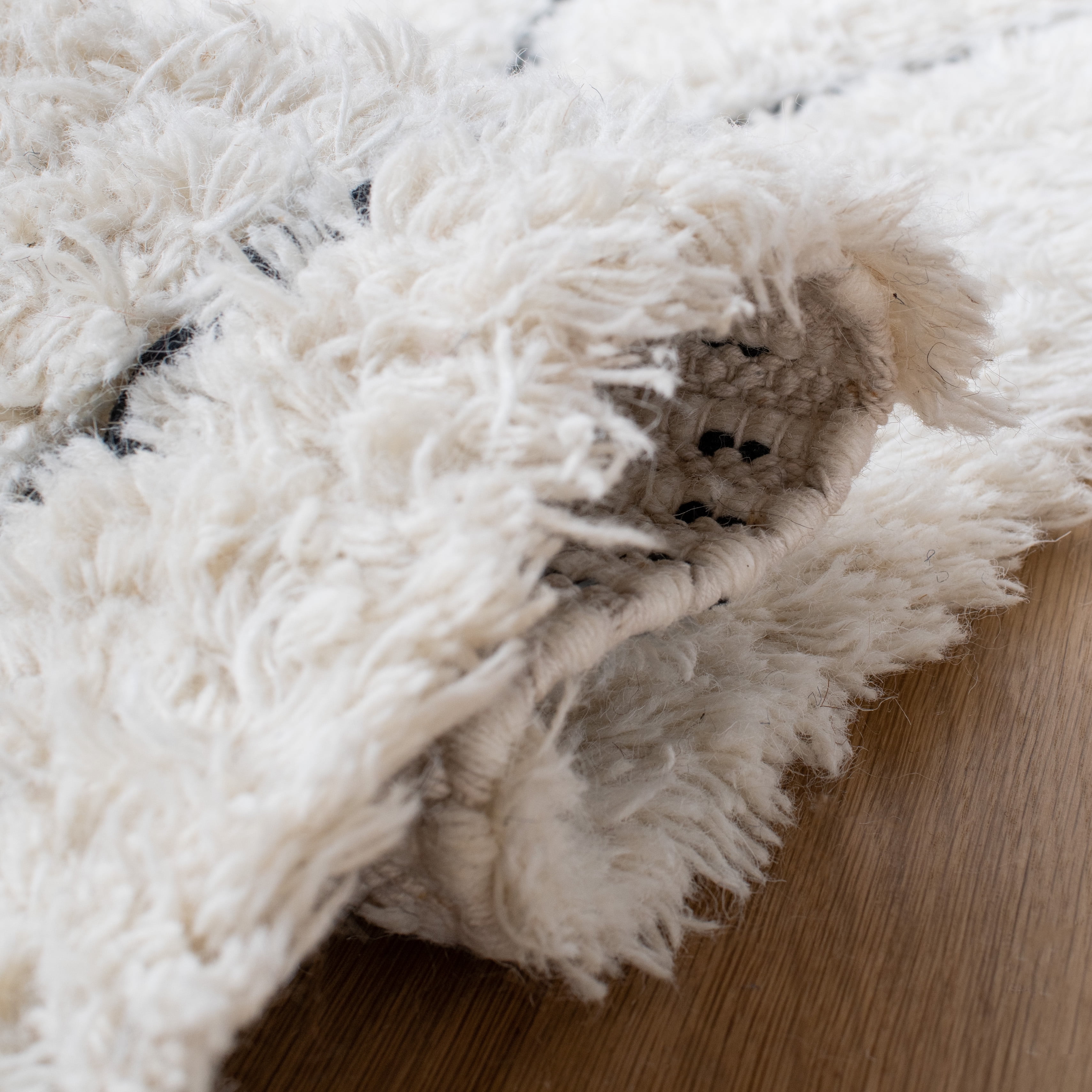 SAFAVIEH Natura Kuzman Geometric Wool Area Rug, Ivory/Black, 8' x 10'