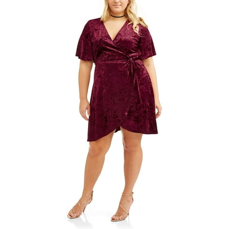 Juniors' Plus Short Sleeve Crushed Velvet Wrap Dress