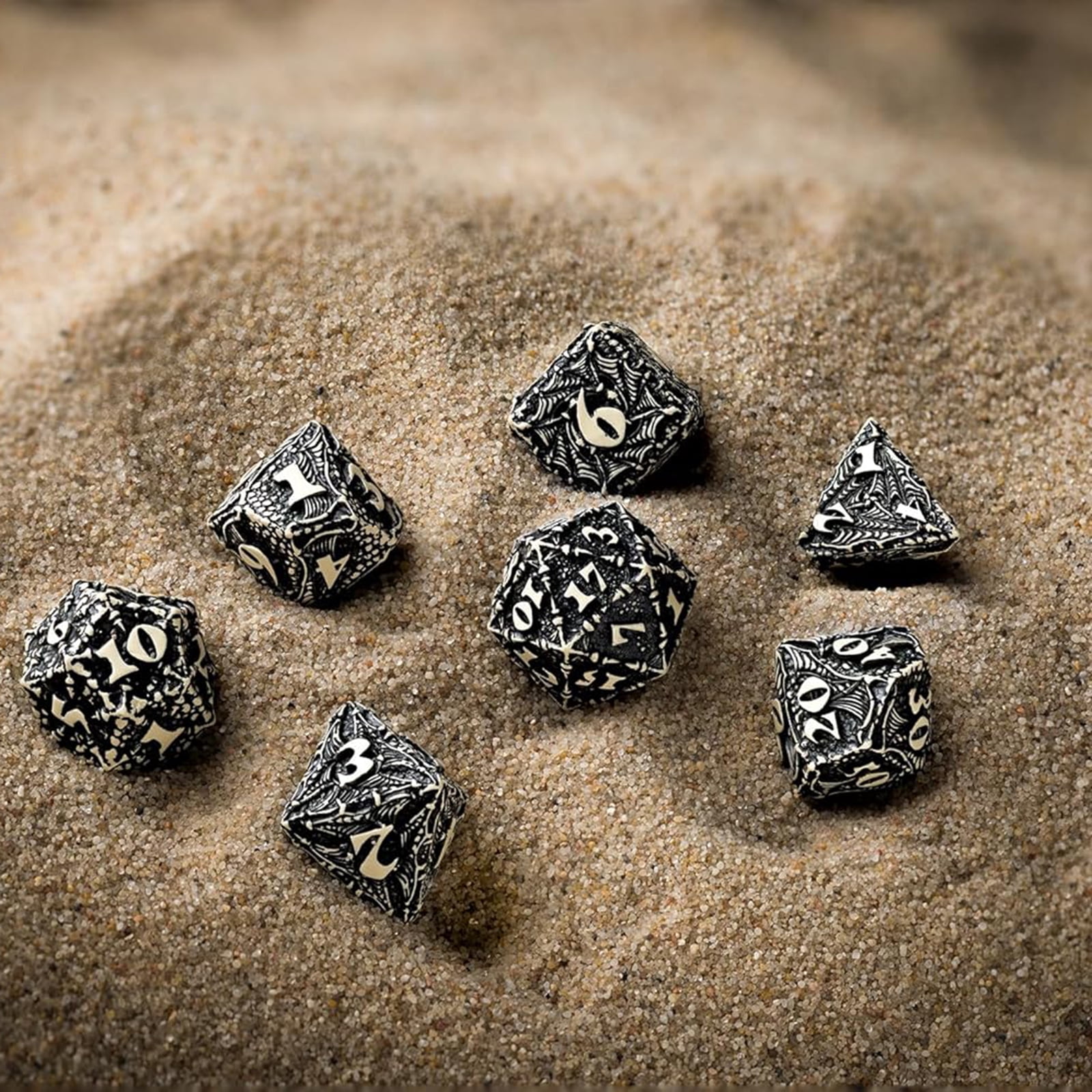 Q-Workshop Dracopolis Scandinavian Blackfang 7 Piece Dice Set