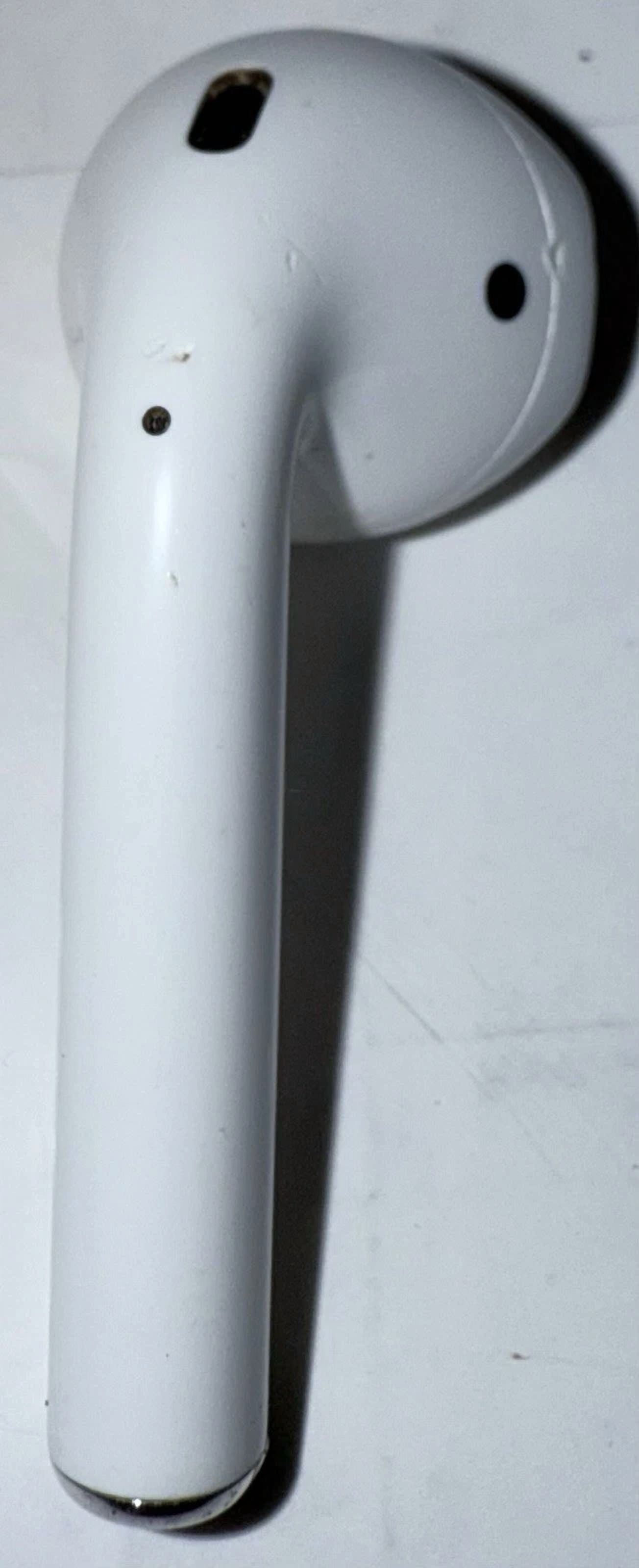 Genuine A-p-p-l-e AirPods 1st Generation Replacement AirPod (Right