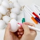 thumbnail image 4 of Fiudx Kit de Huevos de Pascua Diy, 6 Huevos de Grafiti Blancos, Colgantes de Plástico Sin Terminar, Superficie Pintable, 4 Pinceles de Acuarela, Decoración Primaveral, Manualidad Divertida para El Ho, 4 of 6