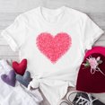 thumbnail image 1 of QIPOPIQ T-Shirt Graphique d'Extérieur pour Femmes, T-Shirt Imprimé Cœur, Hauts d'Entraînement, Liquidation, 1 of 6