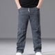 thumbnail image 2 of Pantalones de Cintura Elástica para Hombre Color Sólido Negocios Jeans de Denim Casual con Bolsillos, Pantalones de Ajuste Suelto Recto, Poliéster Spandex, 2 of 9