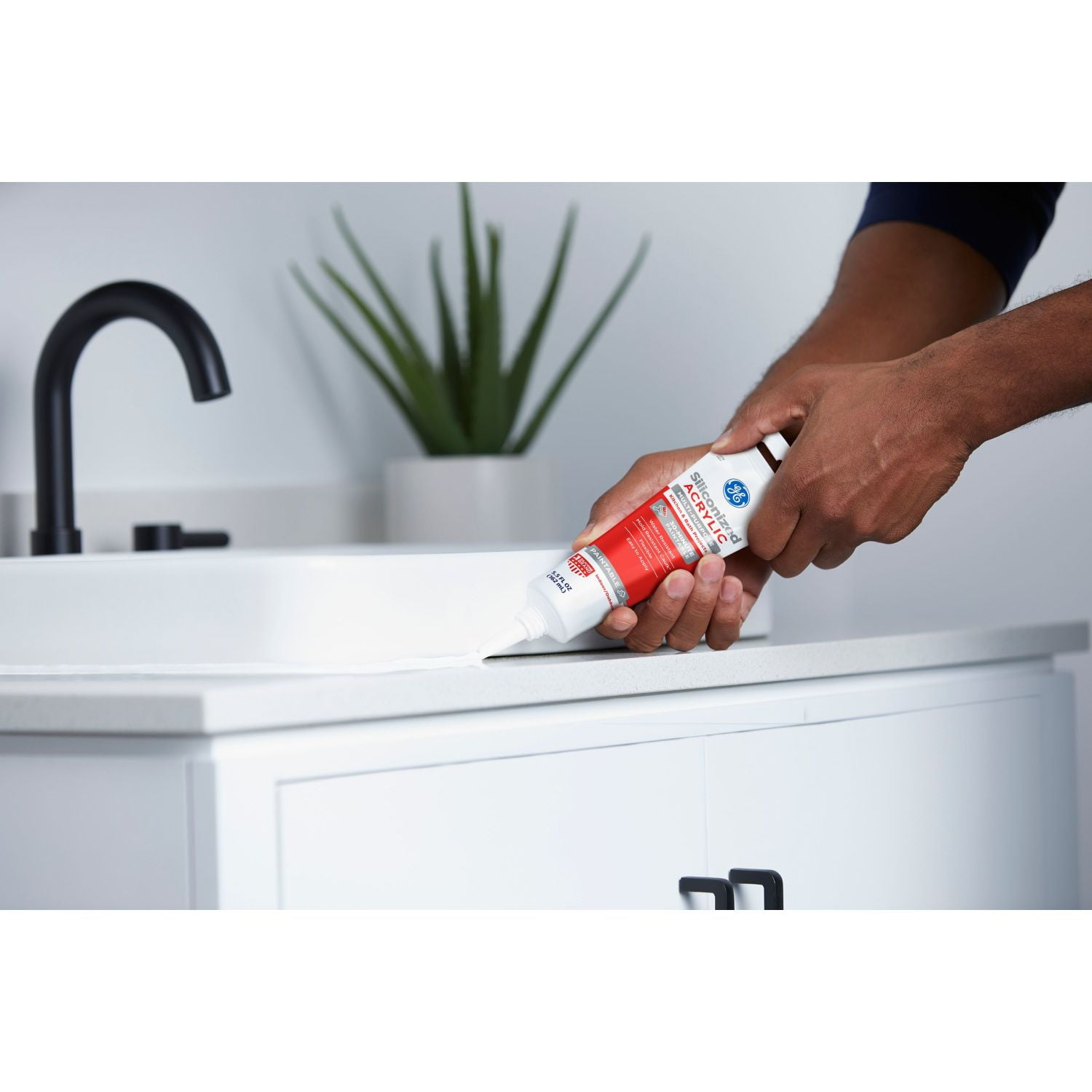 GE Siliconized Acrylic Multipurpose Sealant Kitchen & Bath, Pack of 1, White 5.5 fl oz Tube
