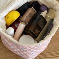 thumbnail image 3 of Bonita bolsa de cosméticos nicho de gran capacidad para artículos de tocador, fabricada en poliéster, 3 of 5