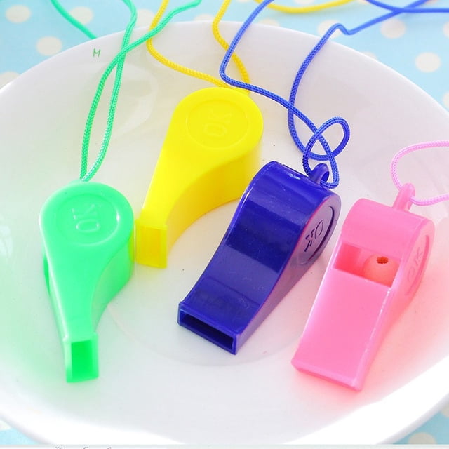 Silbato de plástico juguetes para niños color alegría árbitro silbato fanáticos estudiantes pequeños regalos OK silbato pelota